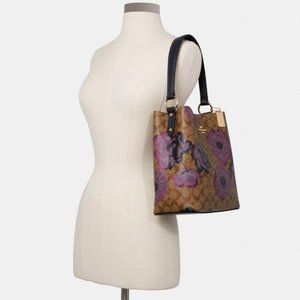 ✖️SOLD*Coach Town Bucket Bag Kaffe Floral